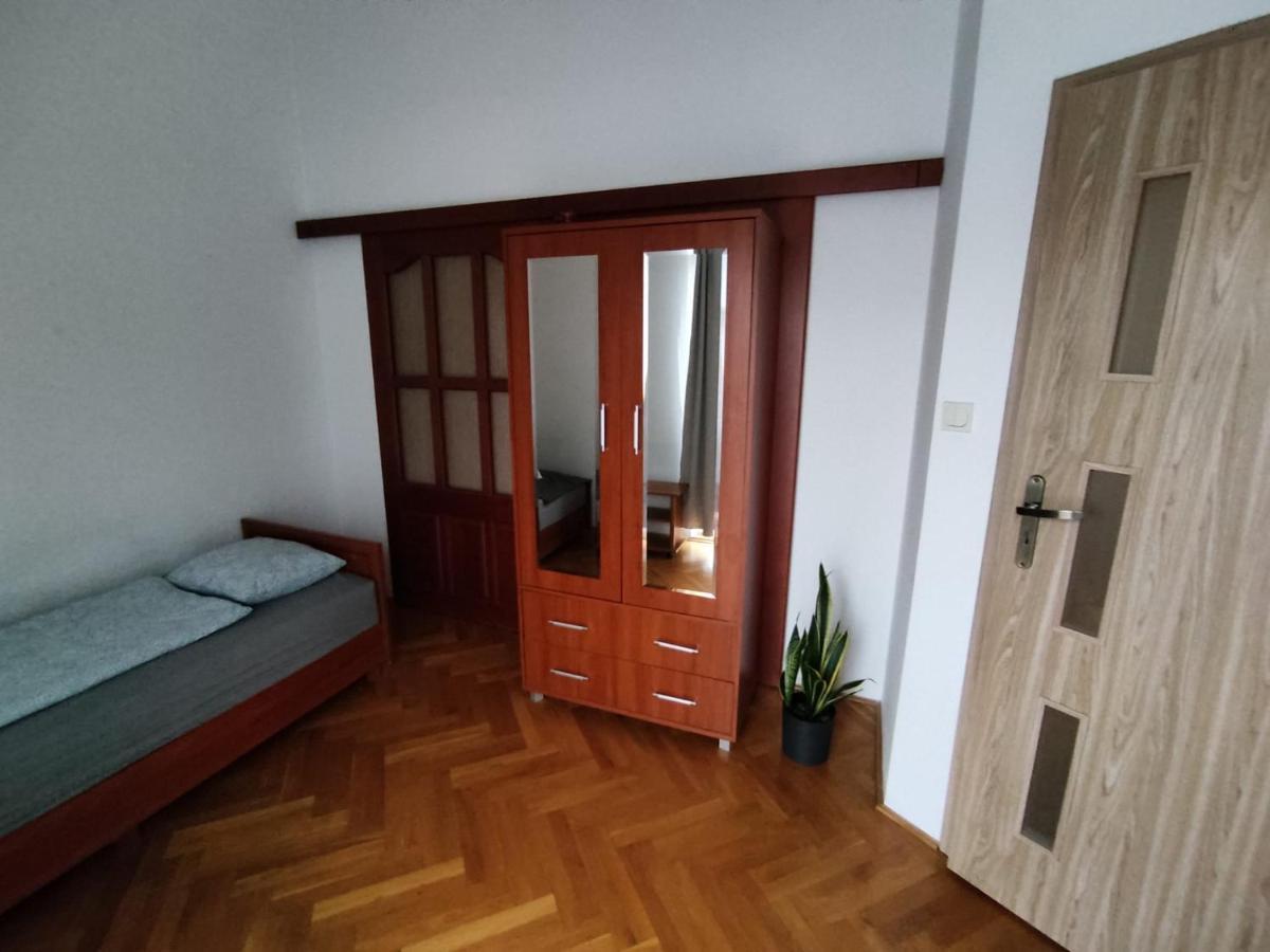 Classic Apartament Metro Kabaty Warschau Exterior foto